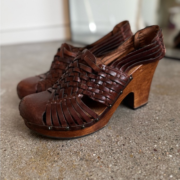 Vintage 90’s Brown Woven Leather Wedge Clog - Picture 3 of 5